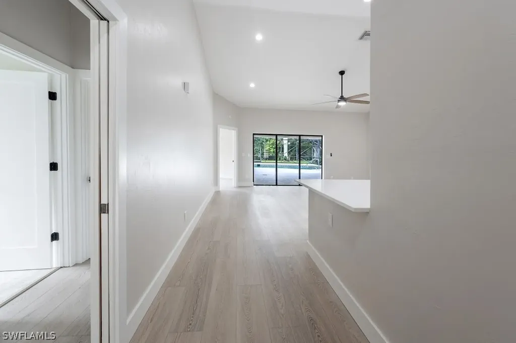 581 Country Walk Court Naples FL 34104