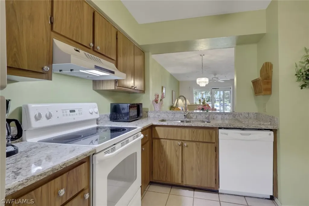 1025 Foxfire Lane Naples FL 34104