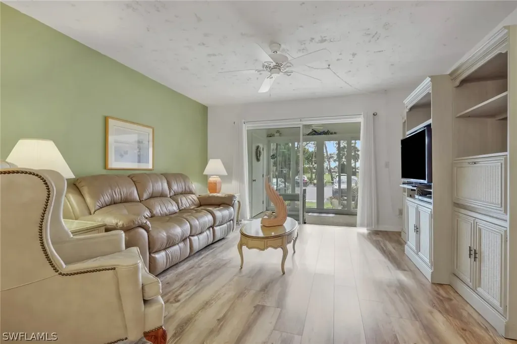 1025 Foxfire Lane Naples FL 34104