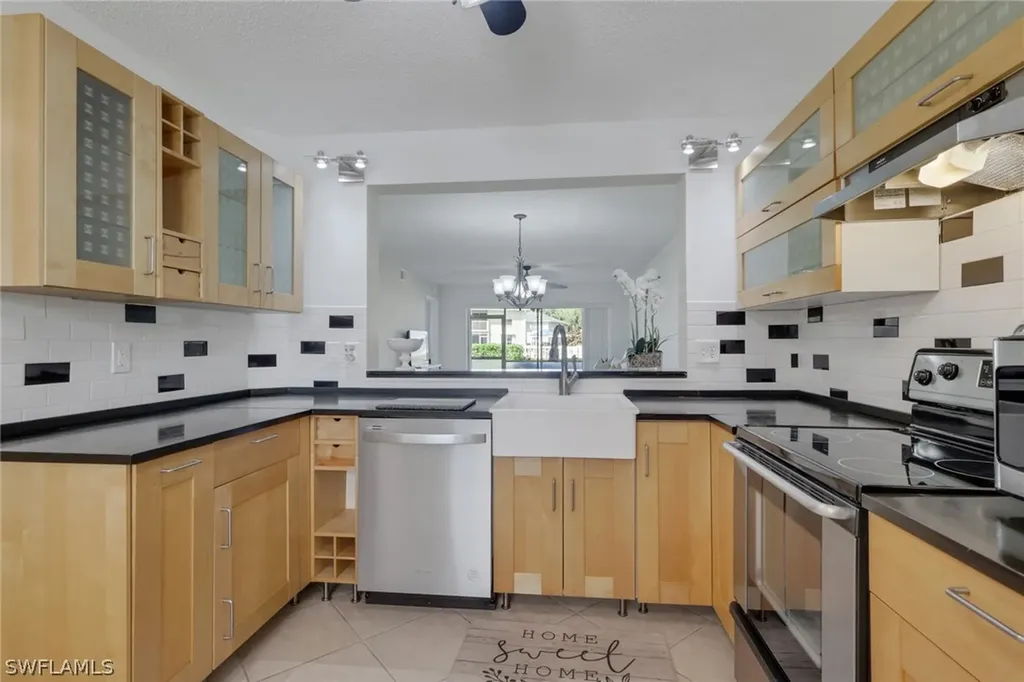 600 Squire Circle Naples FL 34104