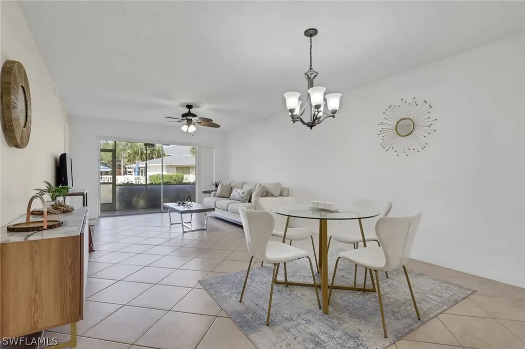 600 Squire Circle Naples FL 34104