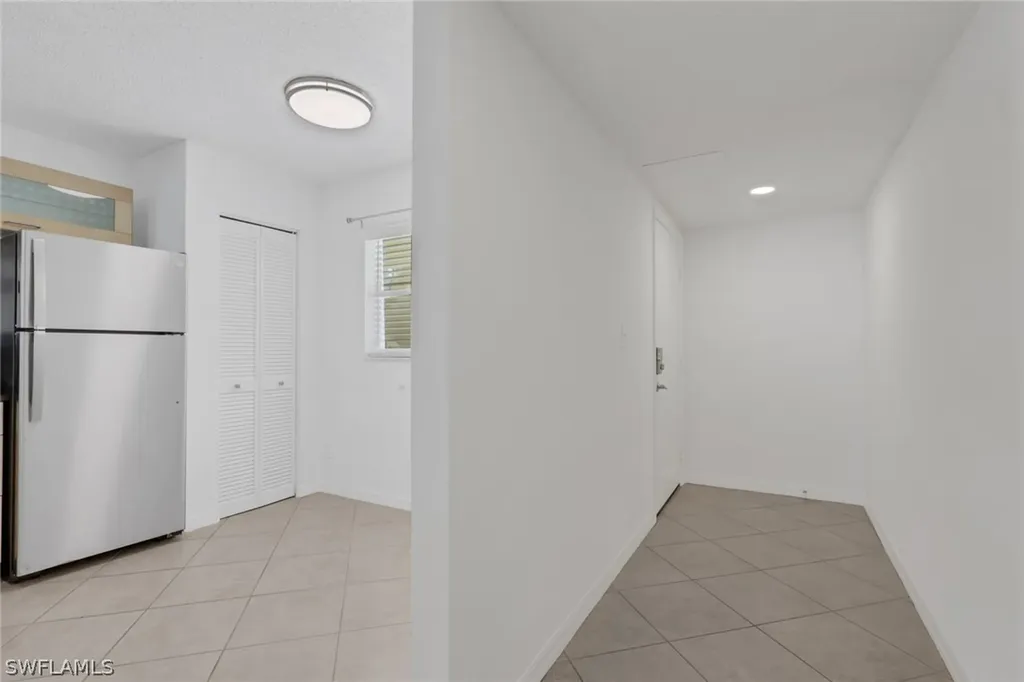 600 Squire Circle Naples FL 34104