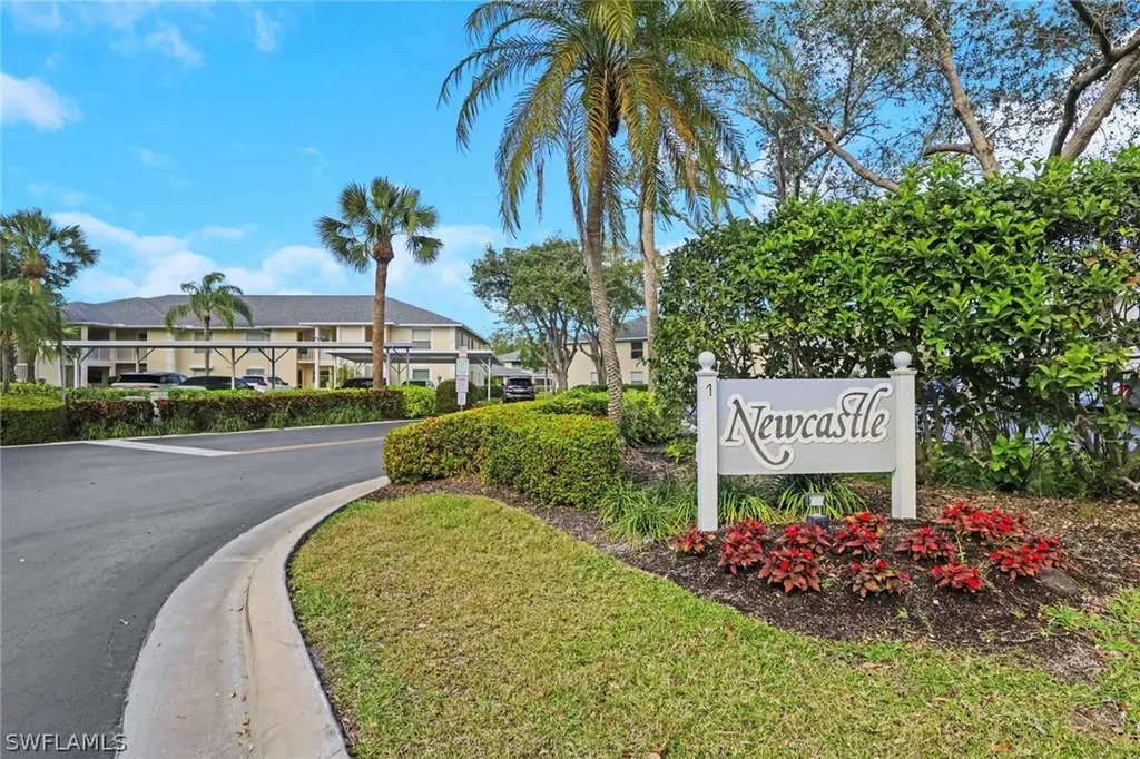 600 Squire Circle Naples FL 34104