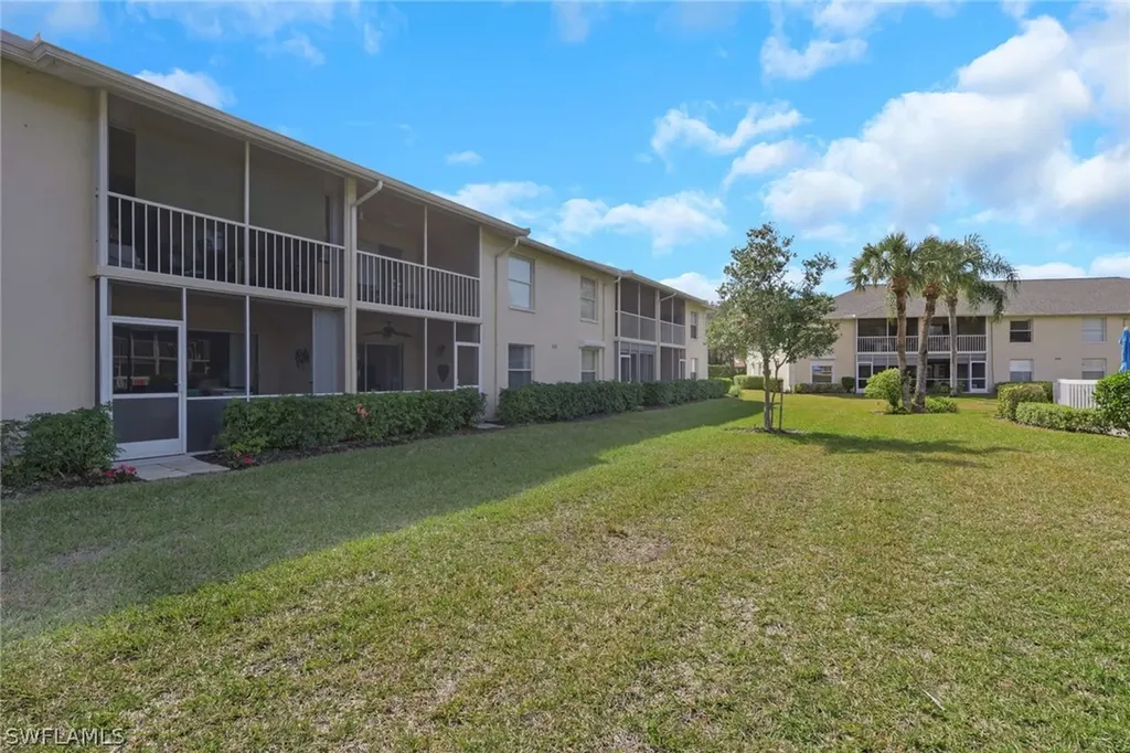 600 Squire Circle Naples FL 34104