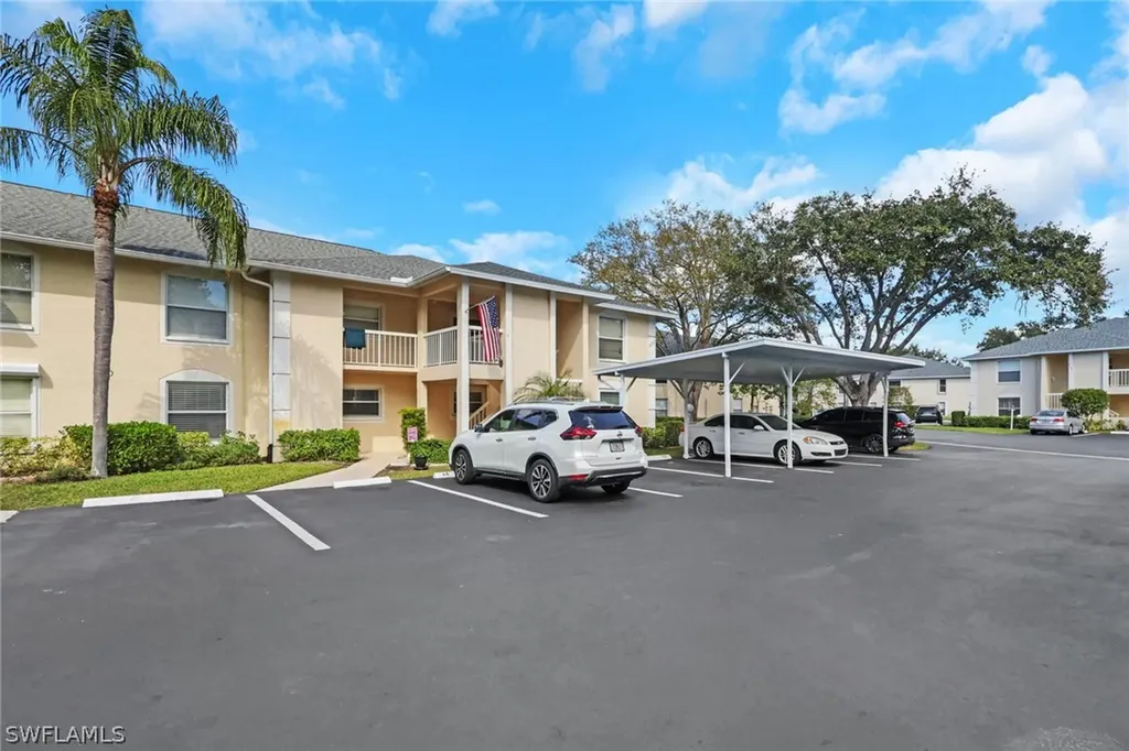 600 Squire Circle Naples FL 34104