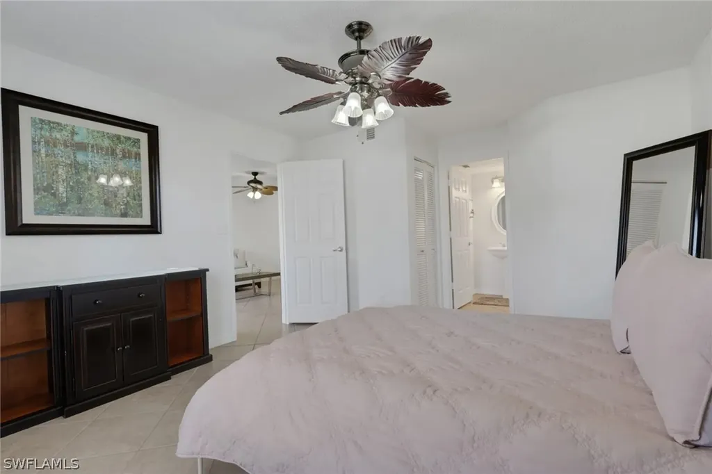 600 Squire Circle Naples FL 34104