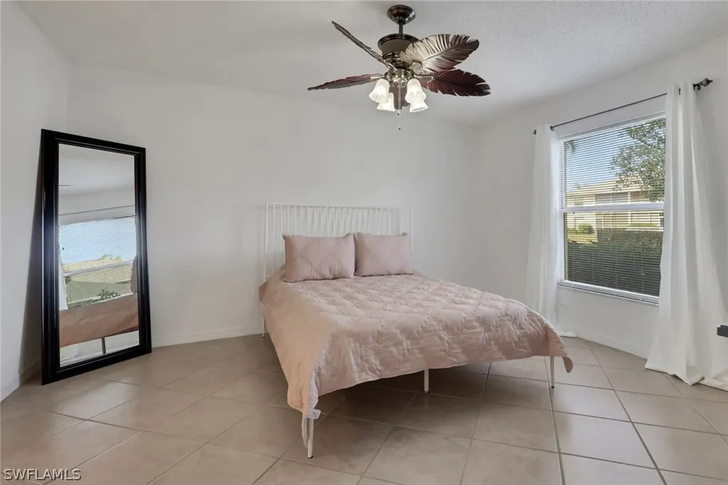 600 Squire Circle Naples FL 34104
