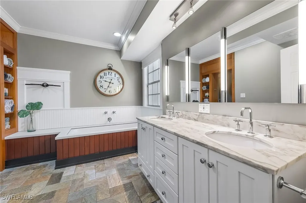 5271 Cherry Wood Drive Naples FL 34119