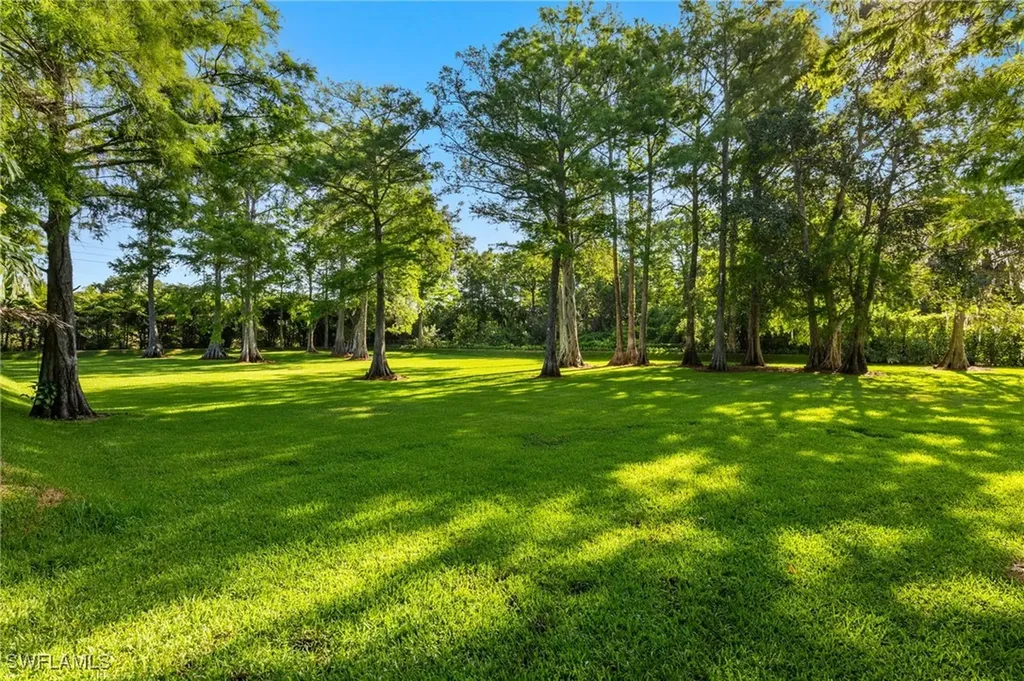 5271 Cherry Wood Drive Naples FL 34119