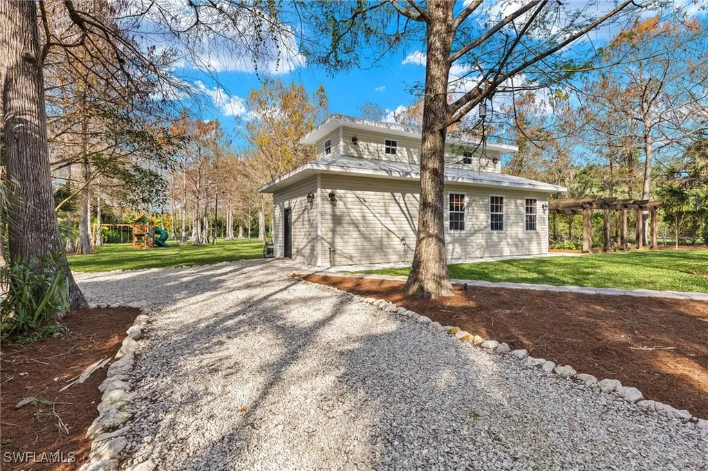 5271 Cherry Wood Drive Naples FL 34119