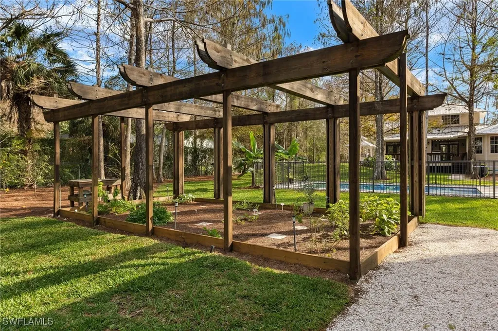 5271 Cherry Wood Drive Naples FL 34119