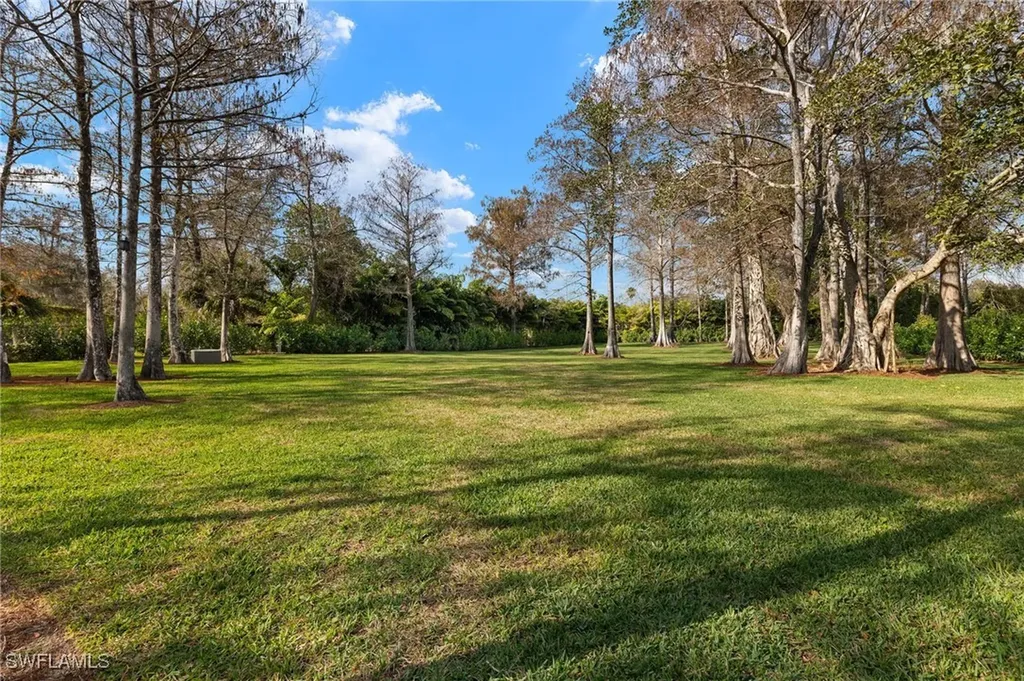 5271 Cherry Wood Drive Naples FL 34119