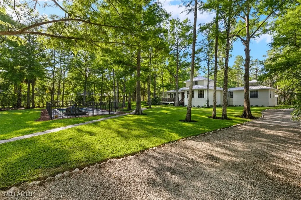 5271 Cherry Wood Drive Naples FL 34119