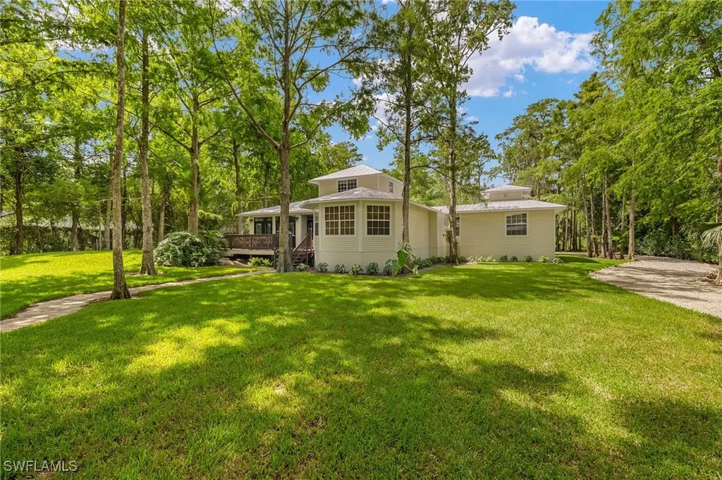 5271 Cherry Wood Drive Naples FL 34119