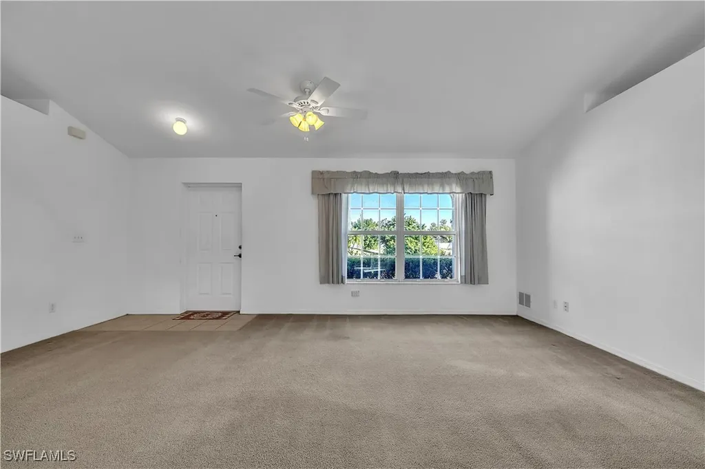 916 NE 4th Place Cape Coral FL 33909