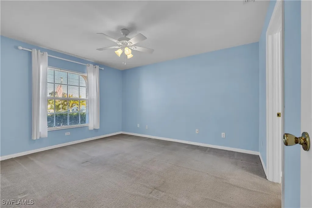 916 NE 4th Place Cape Coral FL 33909