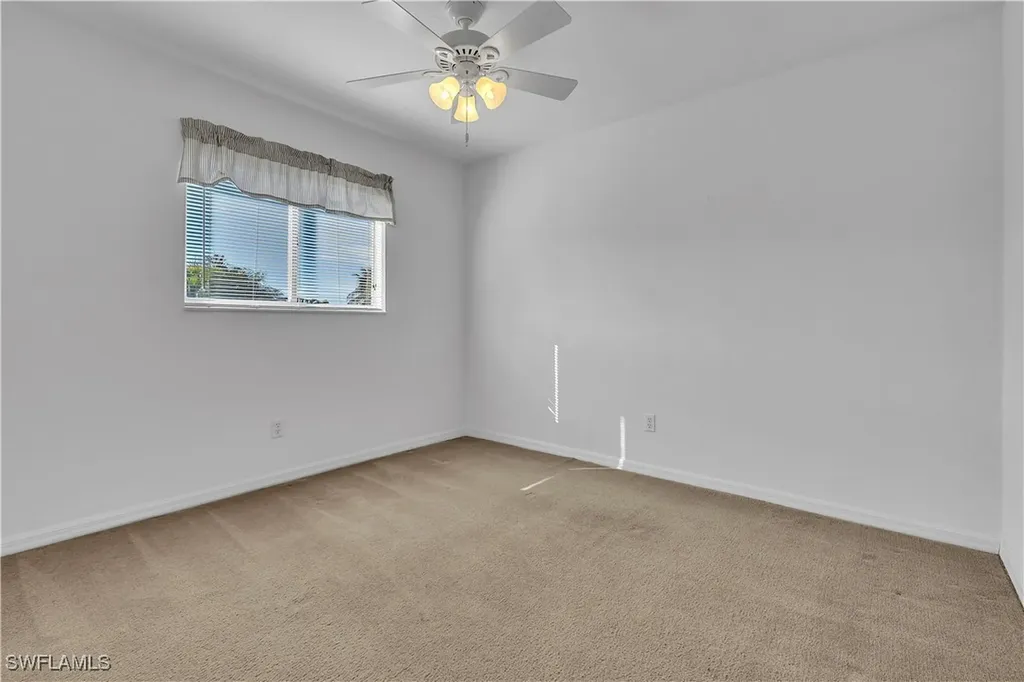 916 NE 4th Place Cape Coral FL 33909