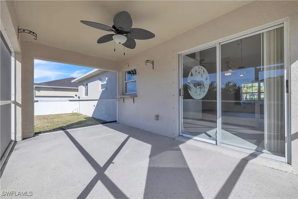 916 NE 4th Place Cape Coral FL 33909