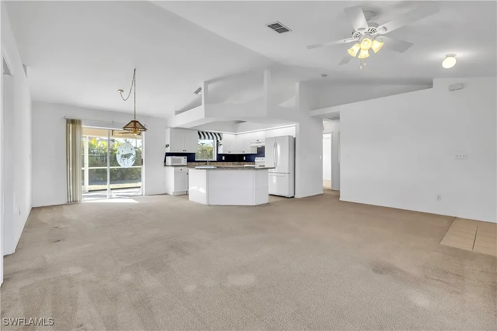916 NE 4th Place Cape Coral FL 33909