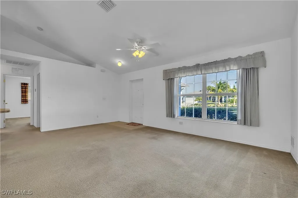 916 NE 4th Place Cape Coral FL 33909