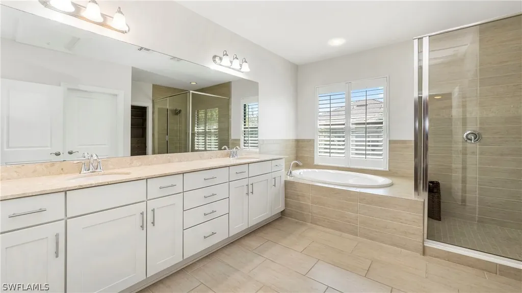 1238 Kendari Terrace Naples FL 34113