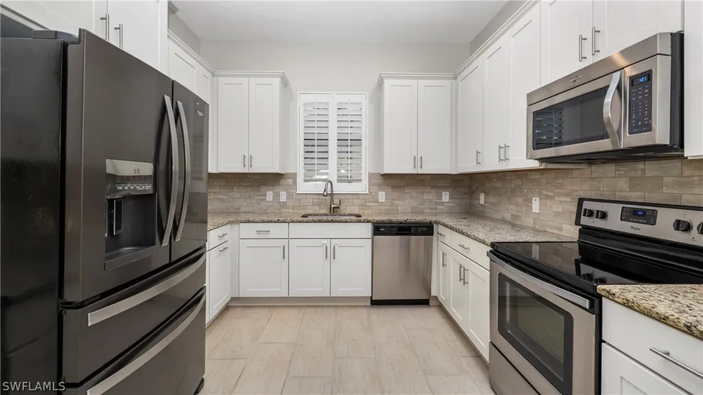 1238 Kendari Terrace Naples FL 34113