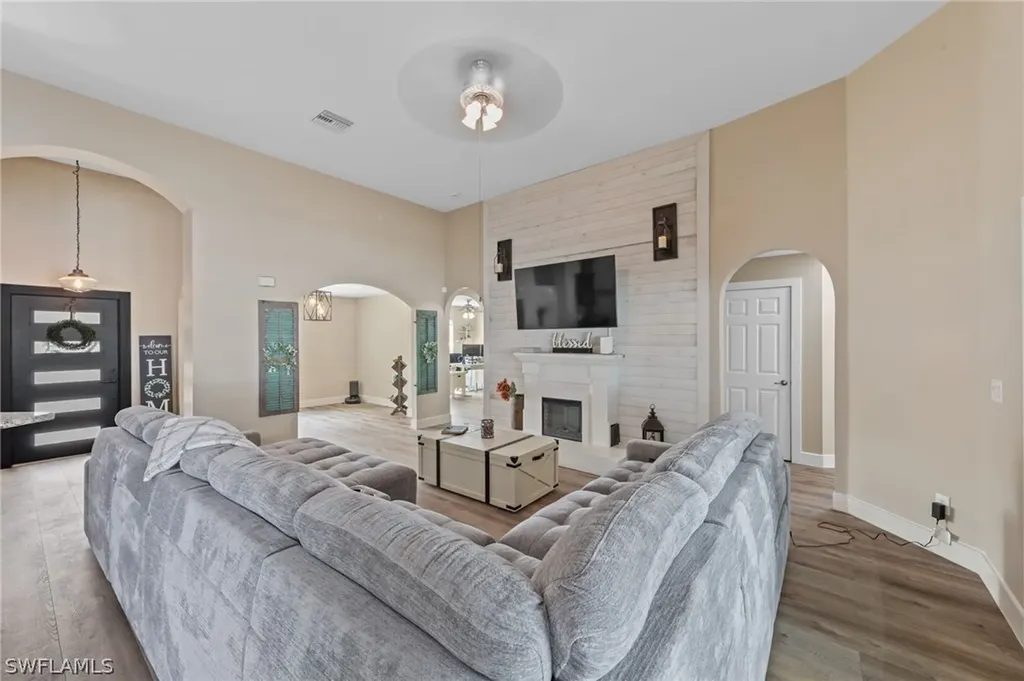 1747 NW 16th Terrace Cape Coral FL 33993