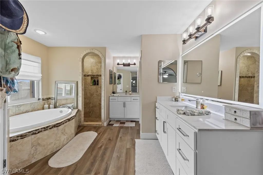 1747 NW 16th Terrace Cape Coral FL 33993