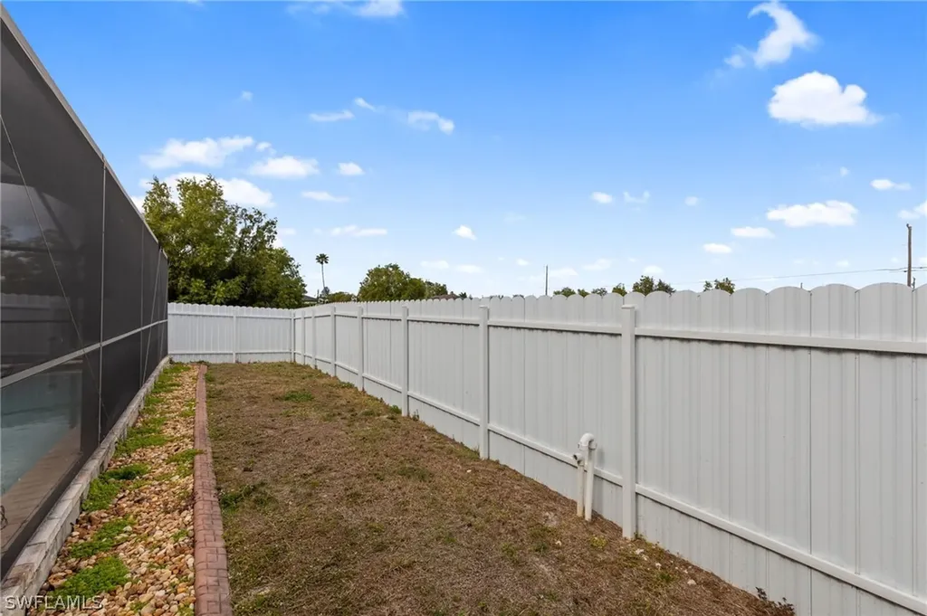 1747 NW 16th Terrace Cape Coral FL 33993