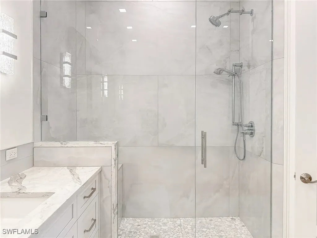 6573 Dominica Drive Naples FL 34113