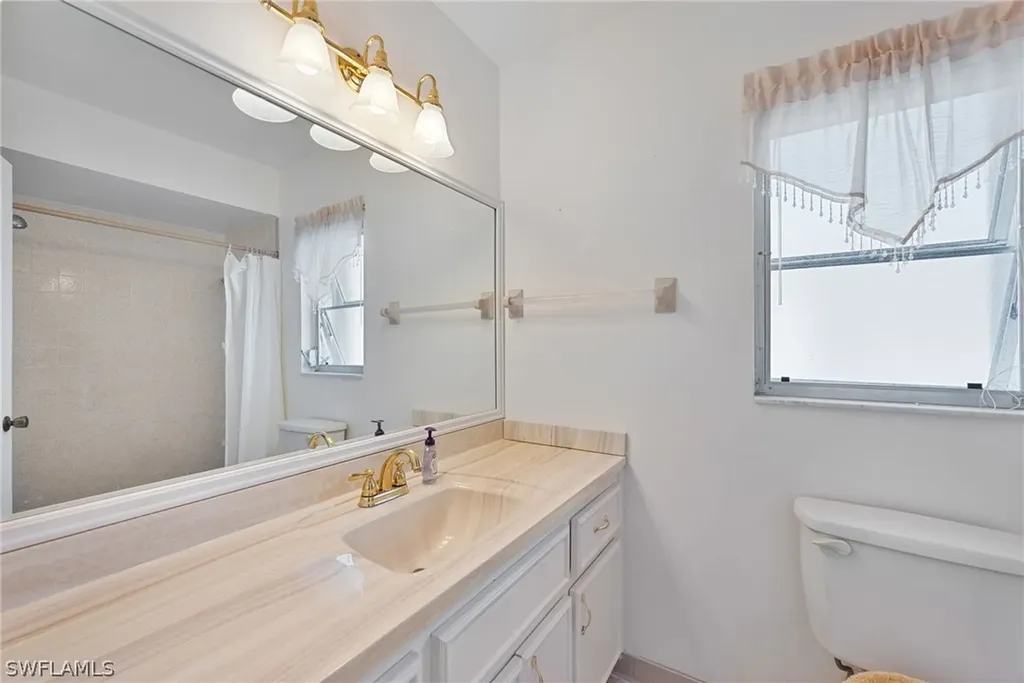 693 95th Avenue N Naples FL 34108