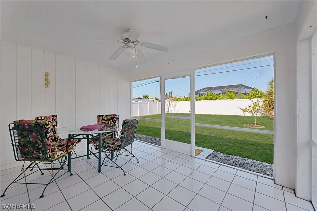 693 95th Avenue N Naples FL 34108