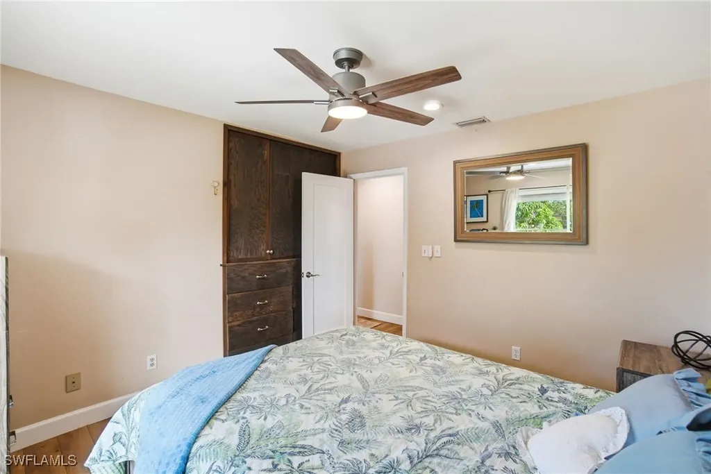 1286 Venetian Way Naples FL 34110