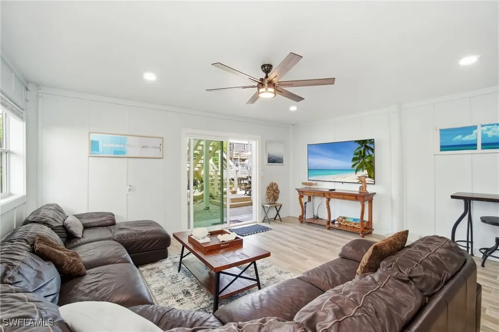 1286 Venetian Way Naples FL 34110