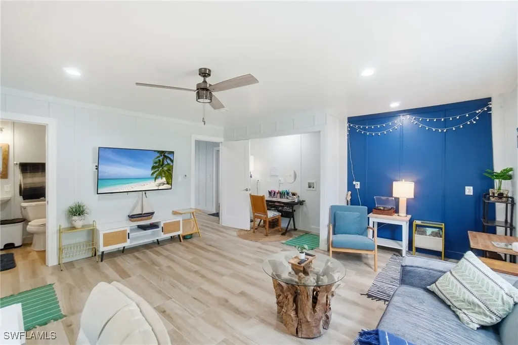 1286 Venetian Way Naples FL 34110