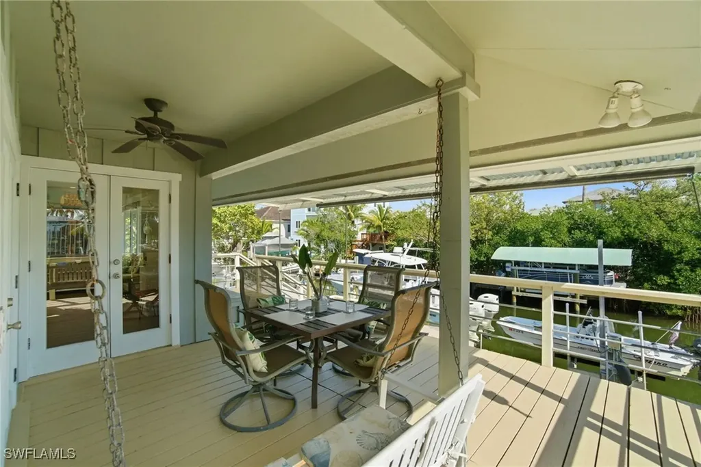 1286 Venetian Way Naples FL 34110