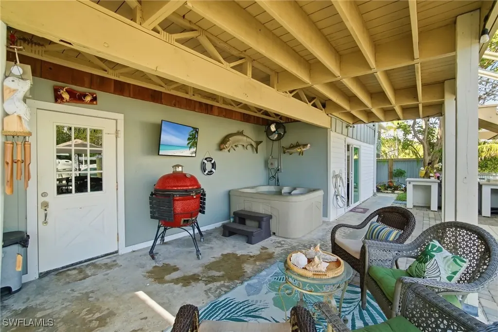 1286 Venetian Way Naples FL 34110
