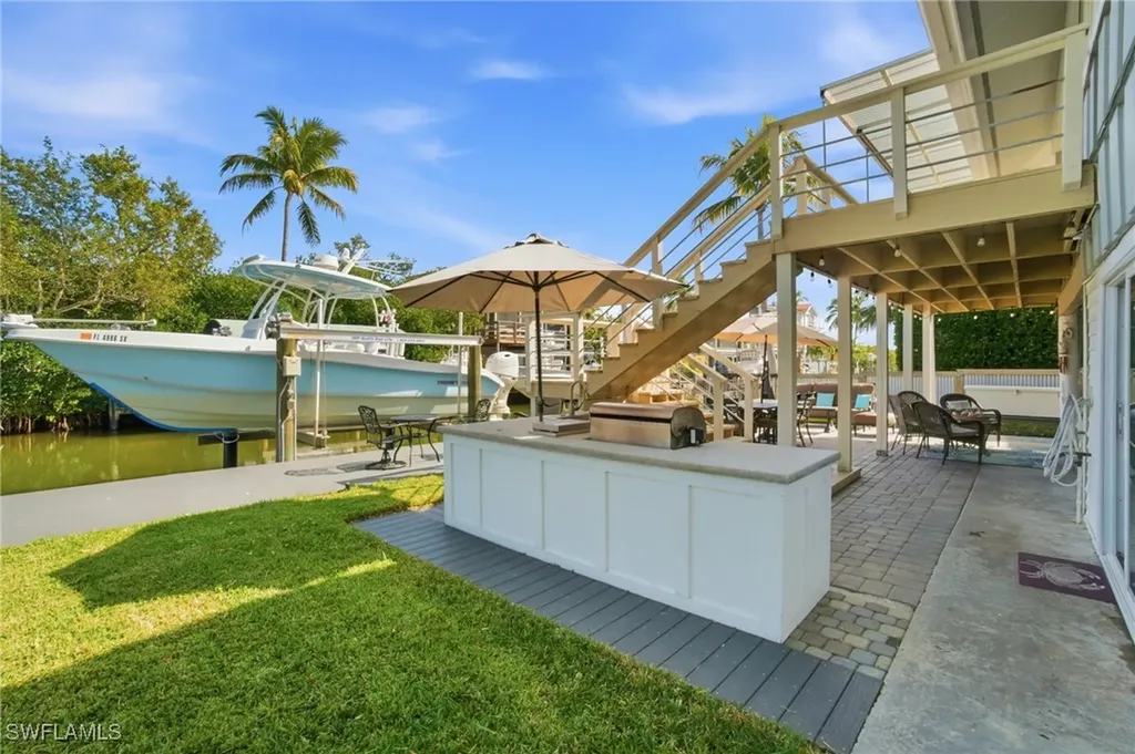1286 Venetian Way Naples FL 34110