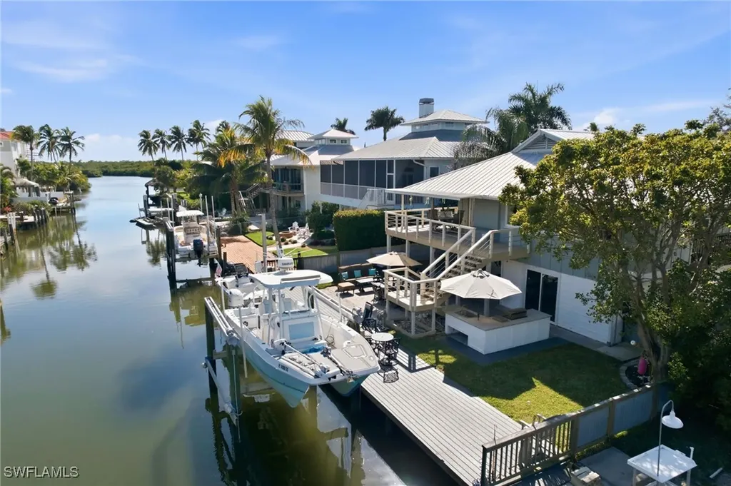 1286 Venetian Way Naples FL 34110