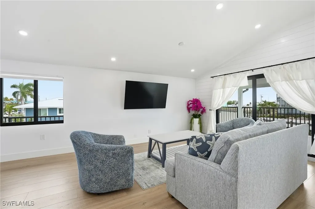 910 3rd Street Fort Myers Beach FL 33931