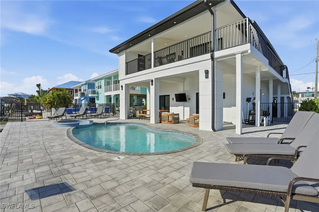 910 3rd Street Fort Myers Beach FL 33931