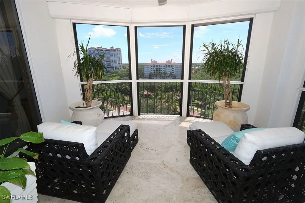 8665 Bay Colony Drive Naples FL 34108