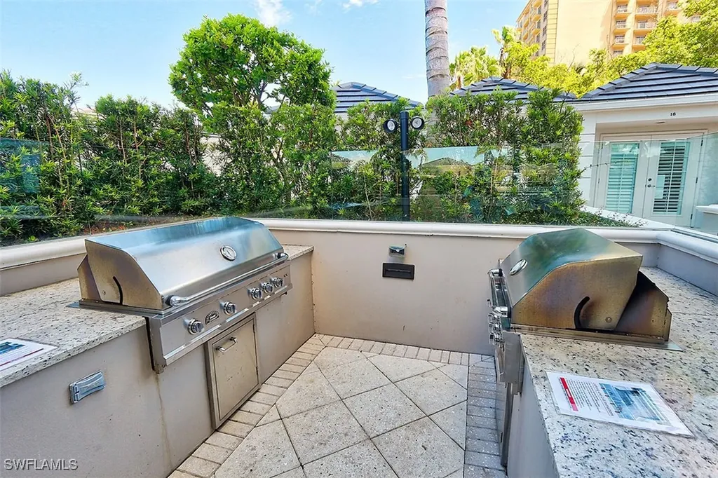 8665 Bay Colony Drive Naples FL 34108
