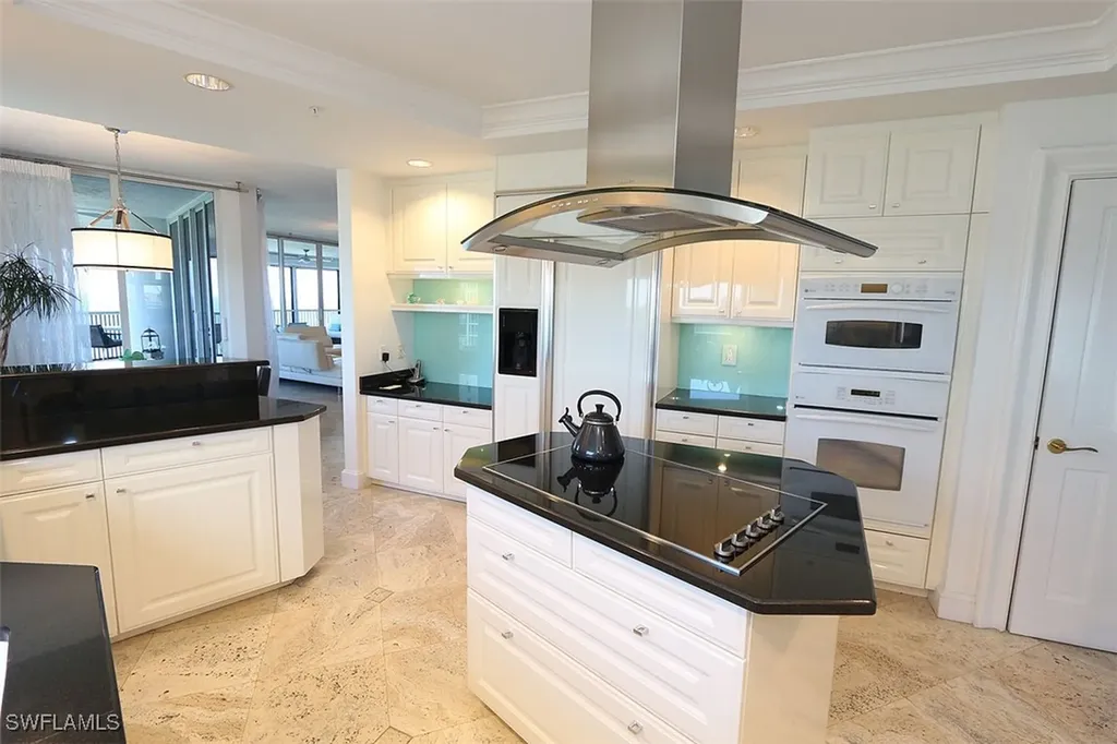 8665 Bay Colony Drive Naples FL 34108