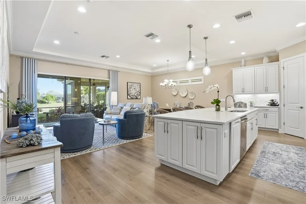 8665 Dilillo Court Naples FL 34119