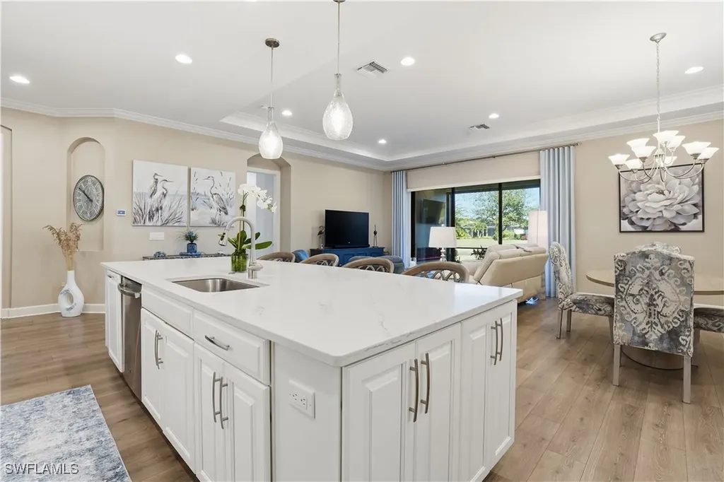 8665 Dilillo Court Naples FL 34119