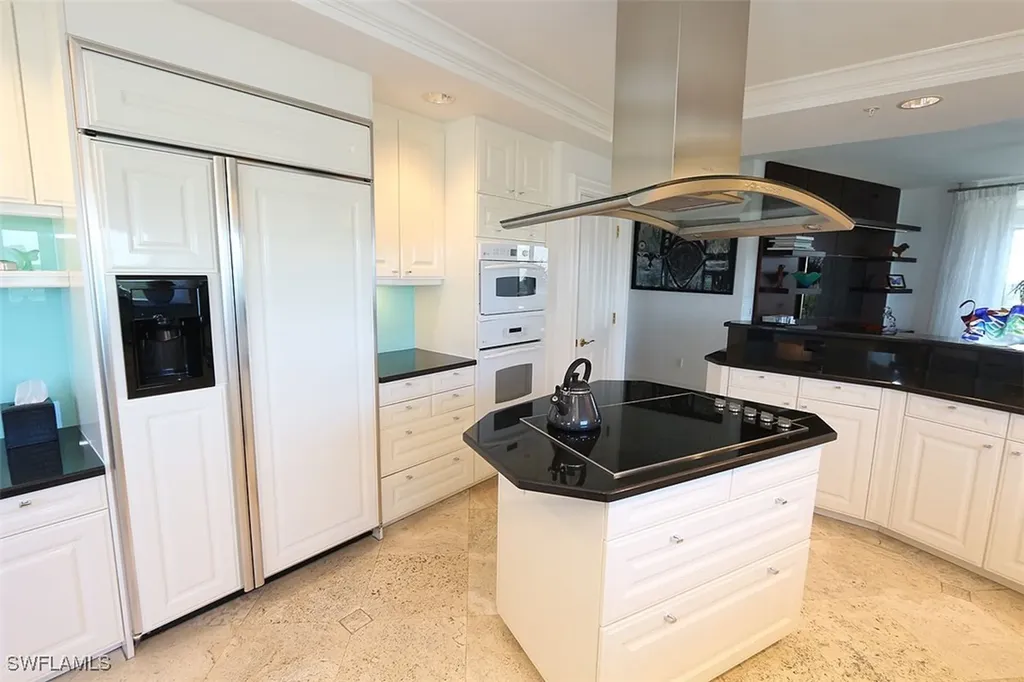 8665 Bay Colony Drive Naples FL 34108