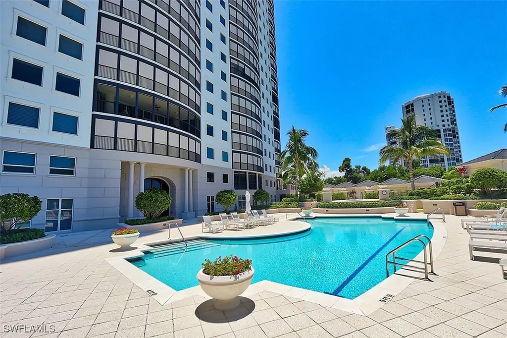8665 Bay Colony Drive Naples FL 34108