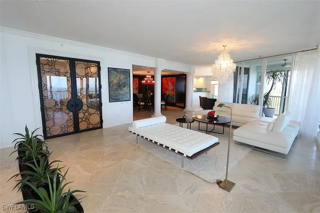 8665 Bay Colony Drive Naples FL 34108