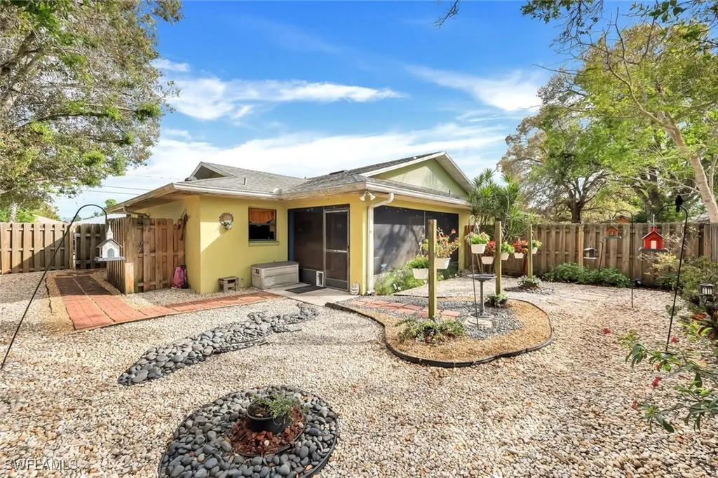 Bonita Springs FL, 27810/27812 Pension Place